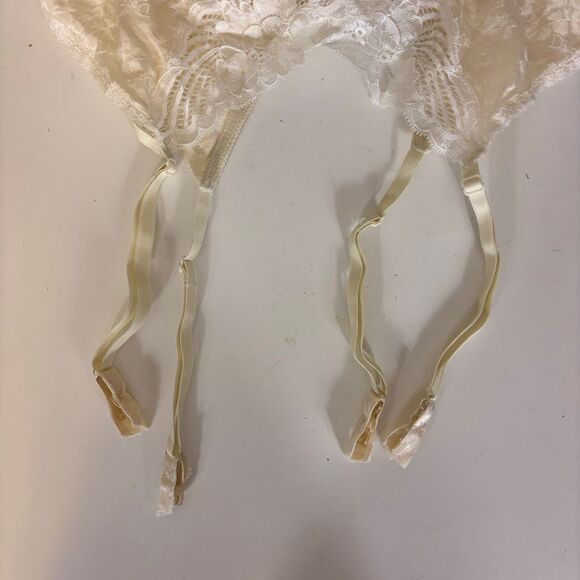 Christian Dior Ivory Silk Lace Garter Belt Medium - Picture 4 of 9